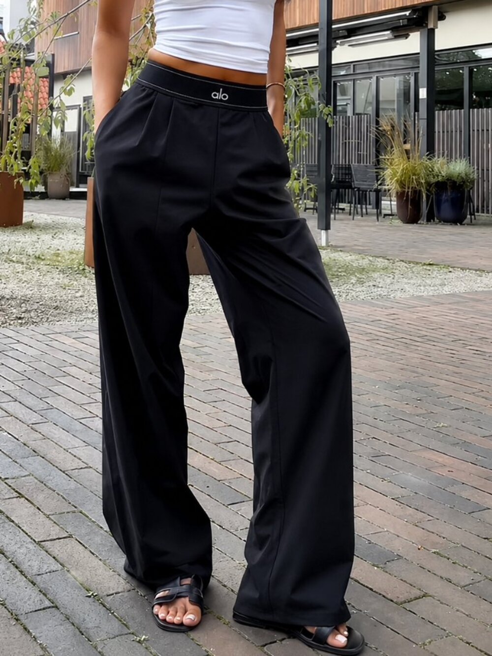 NWT Alo Yoga Suit Up Trouser Black Regular 30" Wide Leg Pants Athleisure Chic🛫